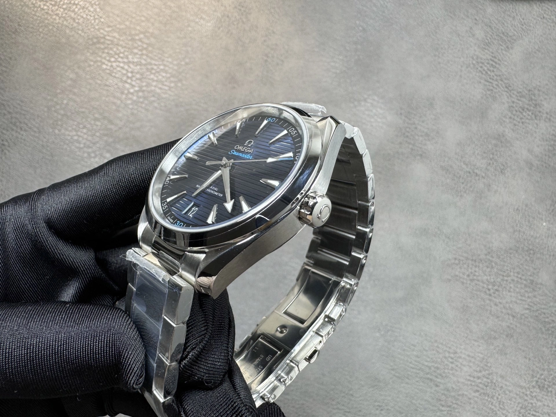 Chic CBD Factory Omega Seamaster Aqua Terra 150M 41mm Blue Teak Dial Smooth Bezel(220.10.41.21.03.001) 1:1 Super Clone – Dandong 8900 Movement 261